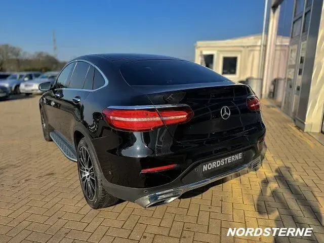 Gebraucht Mercedes GLC250 204 PS (150 kW) 2016 Obsidianschwarz  lack SUV