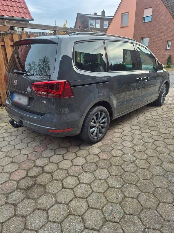 Gebraucht Seat Alhambra Style 150 PS (110 kW) 2017 Grau Van / Kleinbus