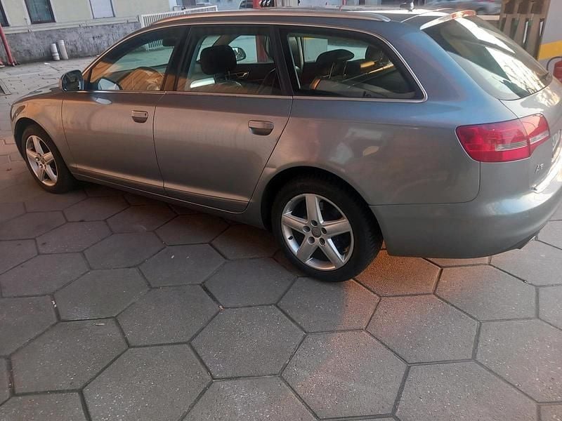 Gebraucht Audi A6 190 PS (139 kW) 2011 Grau Kombi