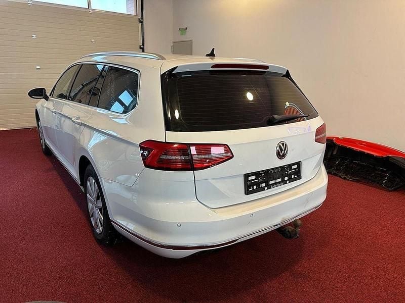 Gebraucht VW Passat Highline 179 PS (131 kW) 2016 Weiß Kombi