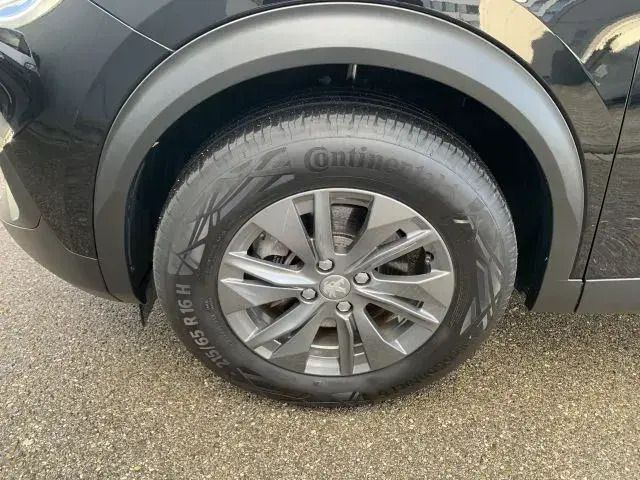 Schwarz Gebraucht 2022 Peugeot e-2008 Active SUV | 17.490 € (Guter Preis) - Bild 1/3