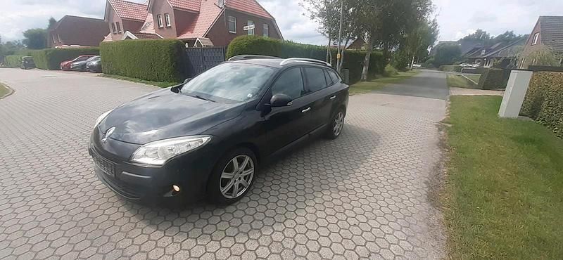 Schwarz Gebraucht 2010 Renault Mégane GrandTour Kombi | 2.250 € (Guter Preis) - Bild 1/4