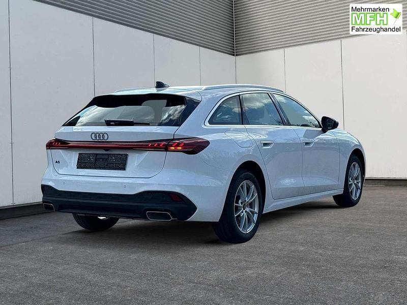 Neu Audi A5 Basis 204 PS (150 kW) 2025 Arkonaweiß Kombi