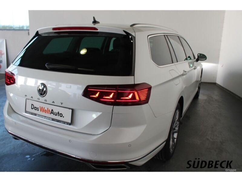 Gebraucht VW Passat Elegance 190 PS (139 kW) 2020 Oryxweiß perlmutteffekt (metallic) Kombi