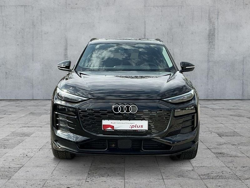 Gebraucht Audi Q6 e-tron Sport 185 kW (252 PS) 2025 Mythosschwarz metallic SUV
