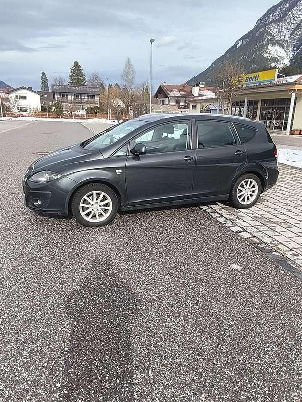 Gebraucht Seat Altea XL Reference 125 PS (91 kW) 2010 Schwarz Van / Kleinbus
