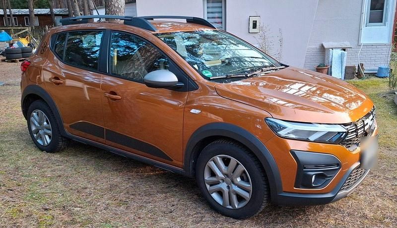 Gebraucht Dacia Sandero Expression 91 PS (66 kW) 2023 Orange Limousine