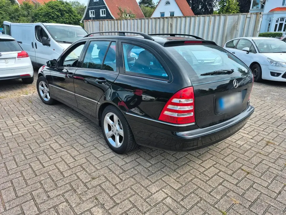 Gebraucht Mercedes C220 150 PS (110 kW) 2006 Schwarz Kombi
