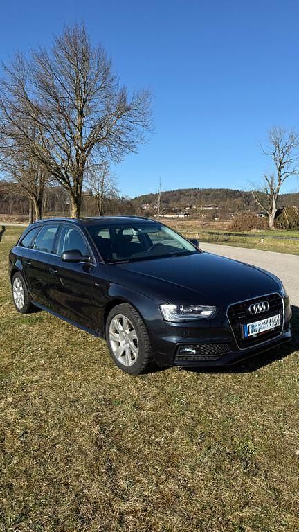 Gebraucht Audi A4 S-Line 177 PS (130 kW) 2013 Blau Kombi