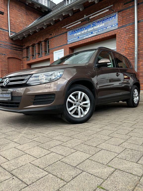 Braun Gebraucht 2014 VW Tiguan SUV | 11.200 € (Etwas zu teuer) - Bild 1/4