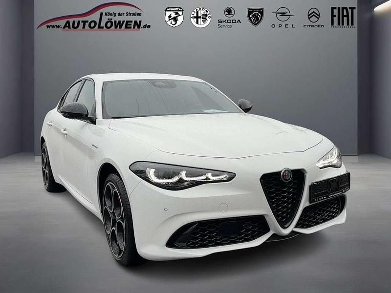 Bianco banchise, uni Neu 2025 Alfa Romeo Giulia Veloce Limousine | 64.250 € (Teuer) - Bild 1/4