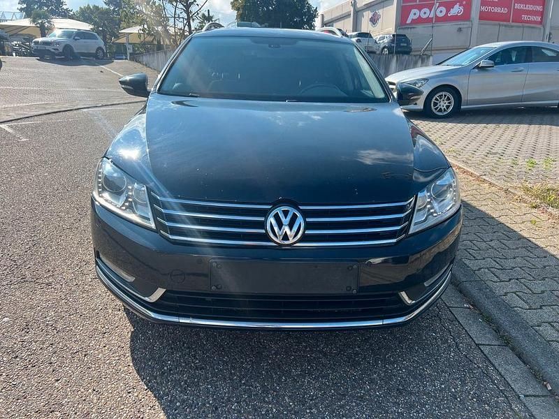 Schwarz Gebraucht 2014 VW Passat Edition Limousine | 6.450 € (Superpreis) - Bild 1/4
