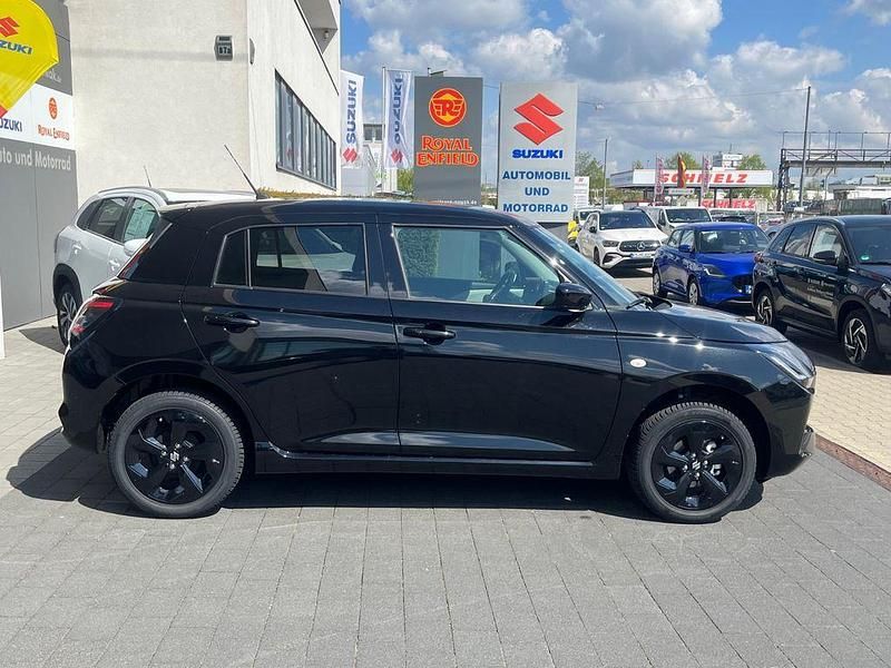 Neu Suzuki Swift 83 PS (61 kW) 2026 Schwarz Kleinwagen