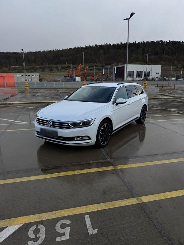 Gebraucht VW Passat Comfortline 120 PS (88 kW) 2015 Weiß Kombi