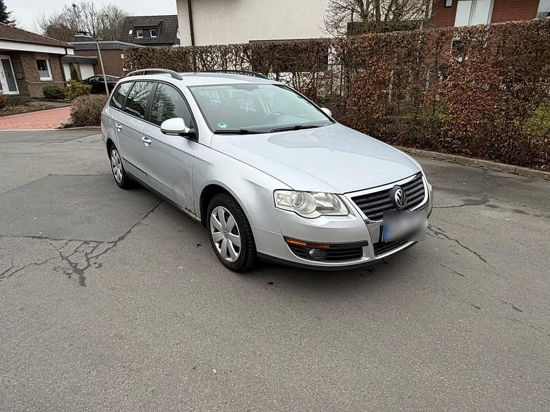 Gebraucht VW Passat 115 PS (84 kW) 2007 Orange Kombi