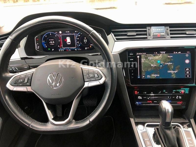 Gebraucht VW Passat 150 PS (110 kW) 2020 Schwarz Limousine