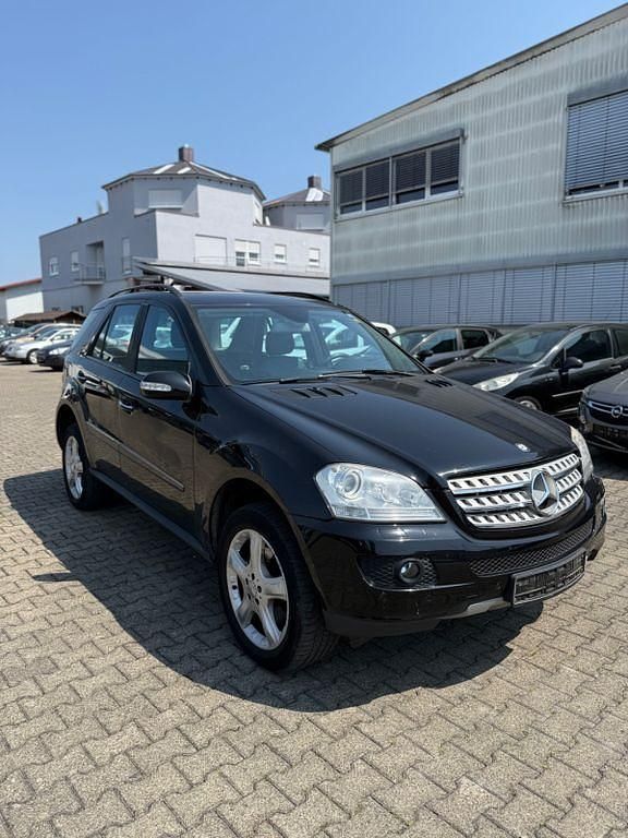 Schwarz Gebraucht 2008 Mercedes ML280 SUV | 5.990 € (Guter Preis) - Bild 1/4