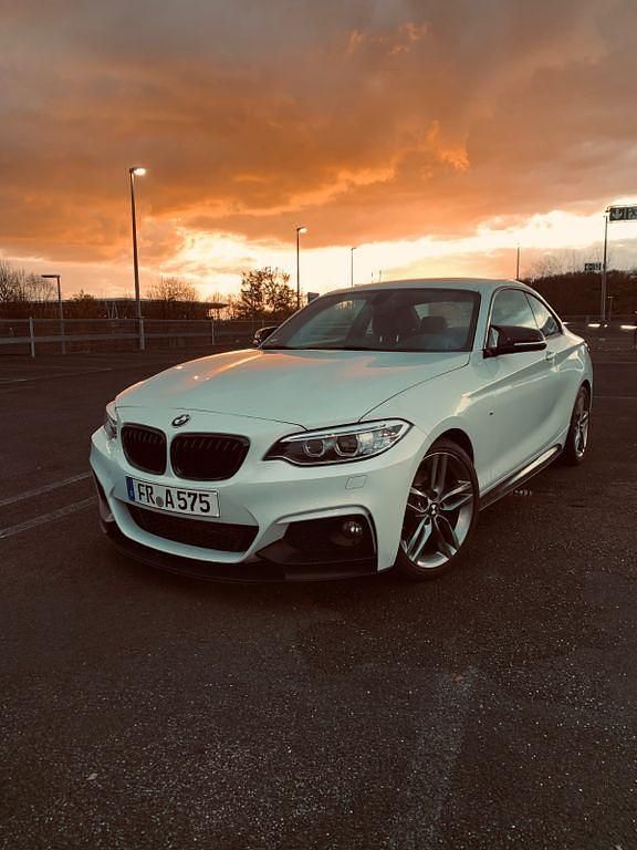 Gebraucht BMW 225 M Sport 218 PS (160 kW) 2015 Weiß Coupé