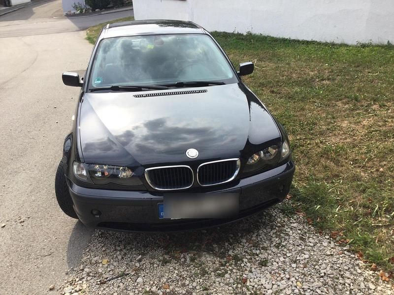 Schwarz Gebraucht 2005 BMW 320 Limousine | 650 € (Superpreis) - Bild 1/4