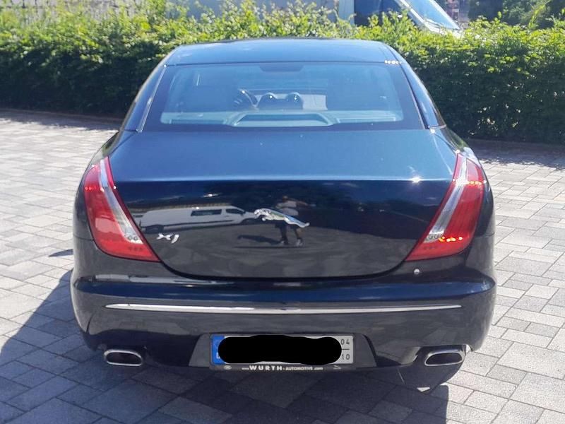 Gebraucht Jaguar XJ Portfolio 275 PS (202 kW) 2010 Grün Limousine