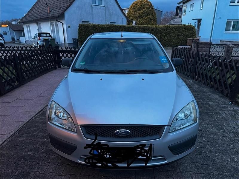 Second-hand Ford Focus 99 CP (72 kW) 2005 Berlinǎ