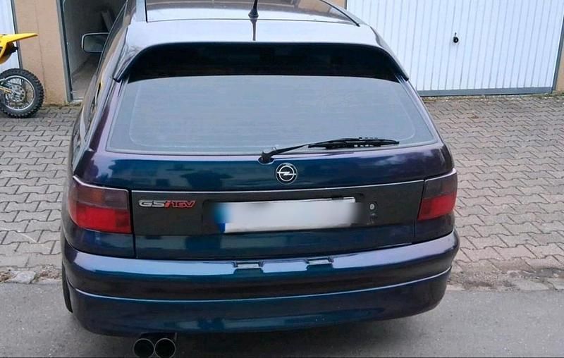 Gebraucht Opel Astra 150 PS (110 kW) 1992 Kleinwagen