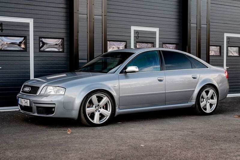 Grau Gebraucht 2003 Audi RS6 Sport Limousine | 17.600 € (Superpreis) - Bild 1/4