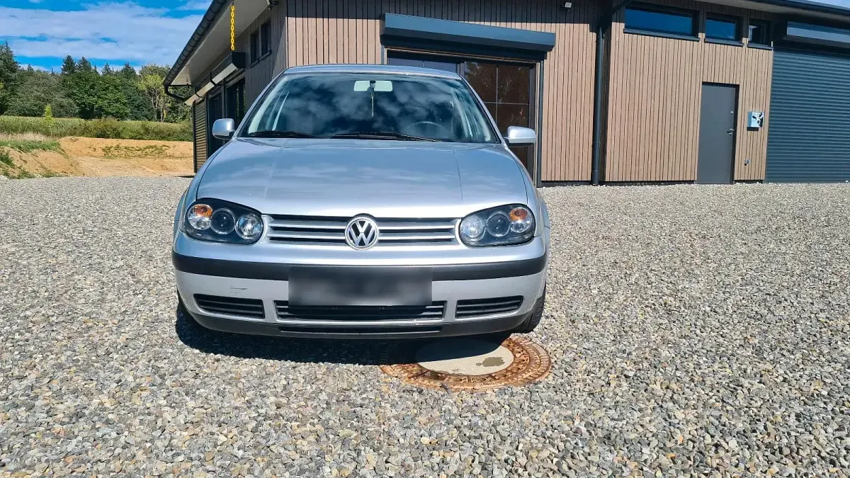Gebraucht VW Golf IV 90 PS (66 kW) 2001 Silber Limousine