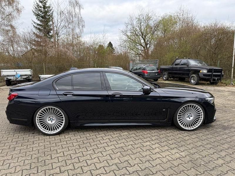 Gebraucht BMW 750 Performance 530 PS (389 kW) 2021 Schwarz Limousine
