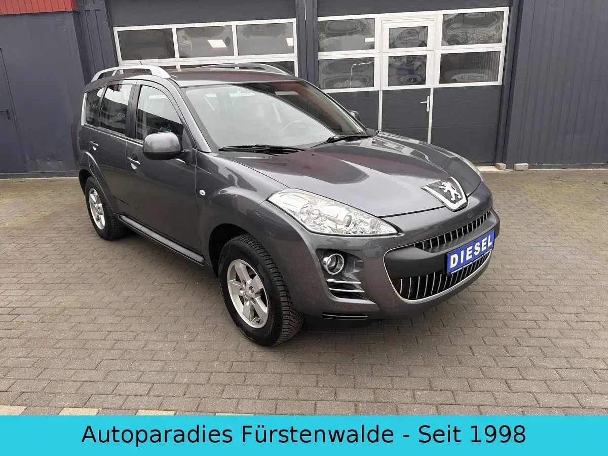Gebraucht Peugeot 4007 156 PS (114 kW) 2011 Grau SUV