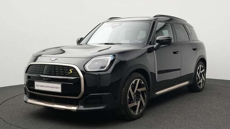 Schwarz Gebraucht 2024 Mini Countryman Favoured SUV | 40.347 € (Guter Preis) - Bild 1/4