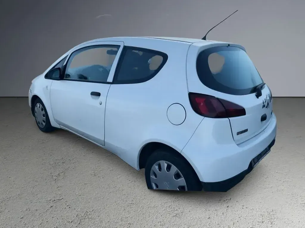 Gebraucht Mitsubishi Colt Basis 75 PS (55 kW) 2009 Weiß Kleinwagen