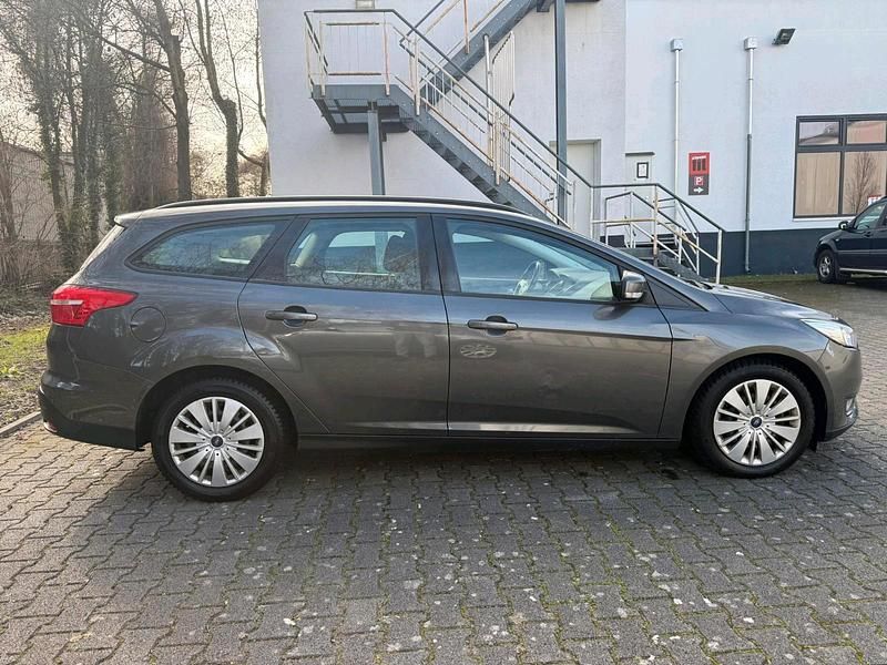 Gebraucht Ford Focus 137 PS (100 kW) 2016 Andere farben Kombi