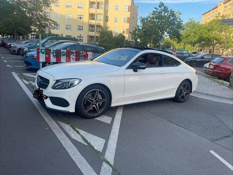 Weiß Gebraucht 2016 Mercedes C250 AMG line Coupé | 27.500 € (Etwas zu teuer) - Bild 1/4