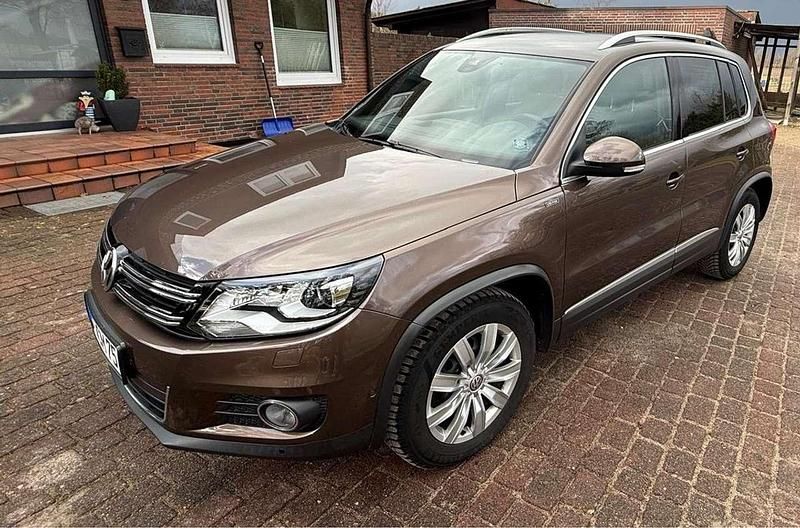 Gebraucht VW Tiguan LOUNGE 179 PS (131 kW) 2015 Braun SUV