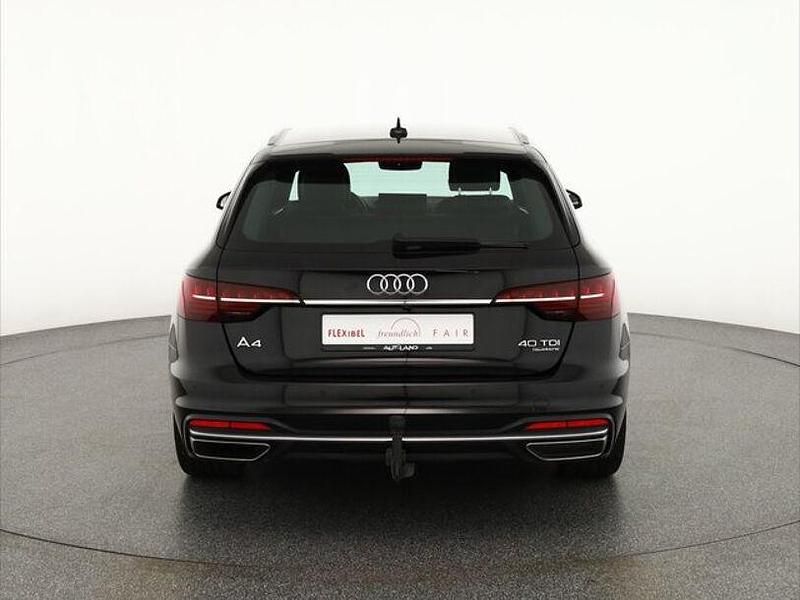 Gebraucht Audi A4 Ambiente 204 PS (150 kW) 2021 Mythosschwarz metallic (metallic) Kombi