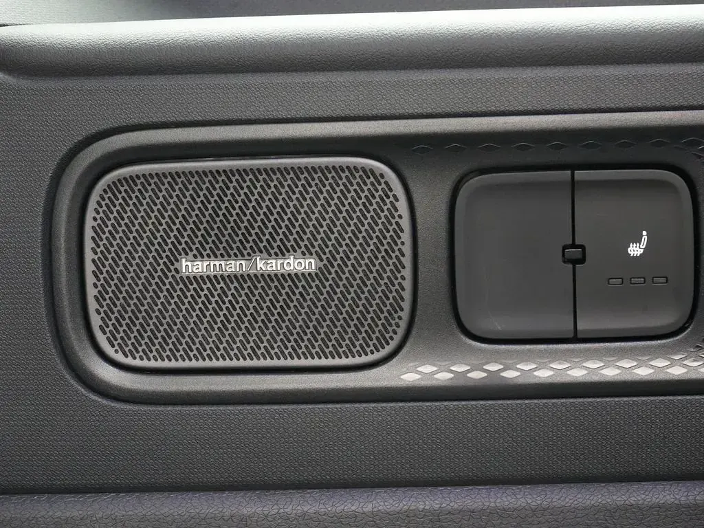 Gebraucht VW ID. Buzz Pro 210 kW (286 PS) 2025 Silber Van / Kleinbus