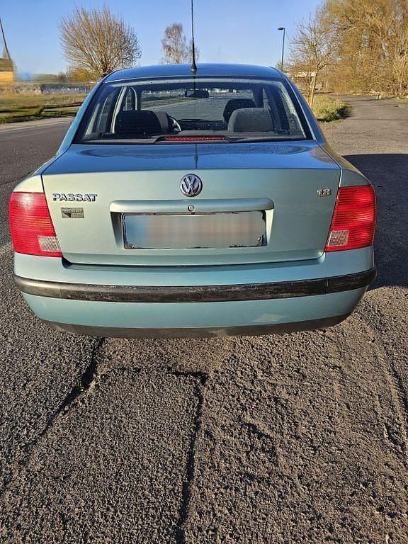 Second-hand VW Passat Basis 125 CP (91 kW) 2000 Berlinǎ