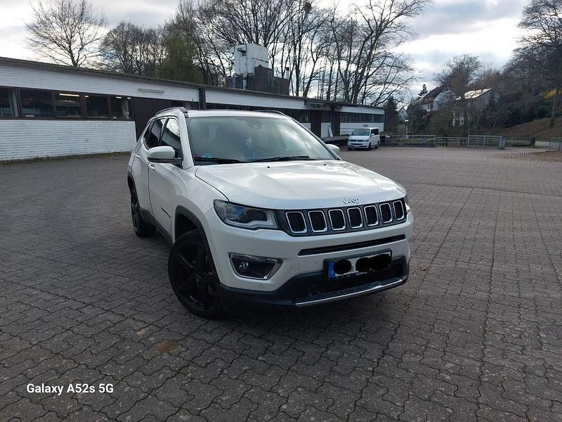 Weiß Gebraucht 2019 Jeep Compass Limited SUV | 17.970 € (Fairer Preis) - Bild 1/4