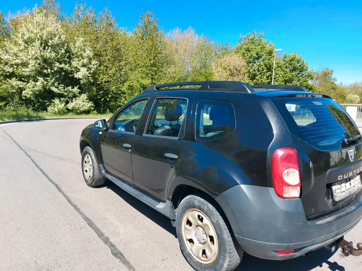 Używany Dacia Duster 105 KM (77 kW) 2012 Czarny SUV