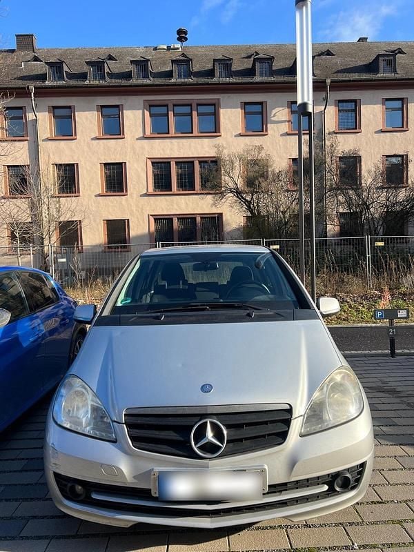 Gebraucht Mercedes A180 109 PS (80 kW) 2009 Silber Kleinwagen