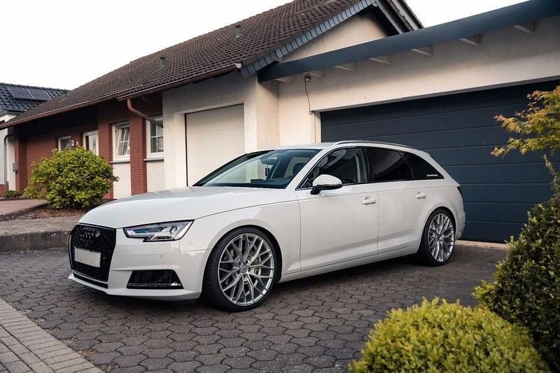 Weiß Gebraucht 2017 Audi A4 Ambiente Kombi | 19.995 € (Fairer Preis) - Bild 1/4