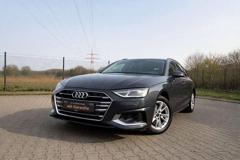 Gebraucht Audi A4 Advanced Plus 163 PS (119 kW) 2022 Grau Kombi