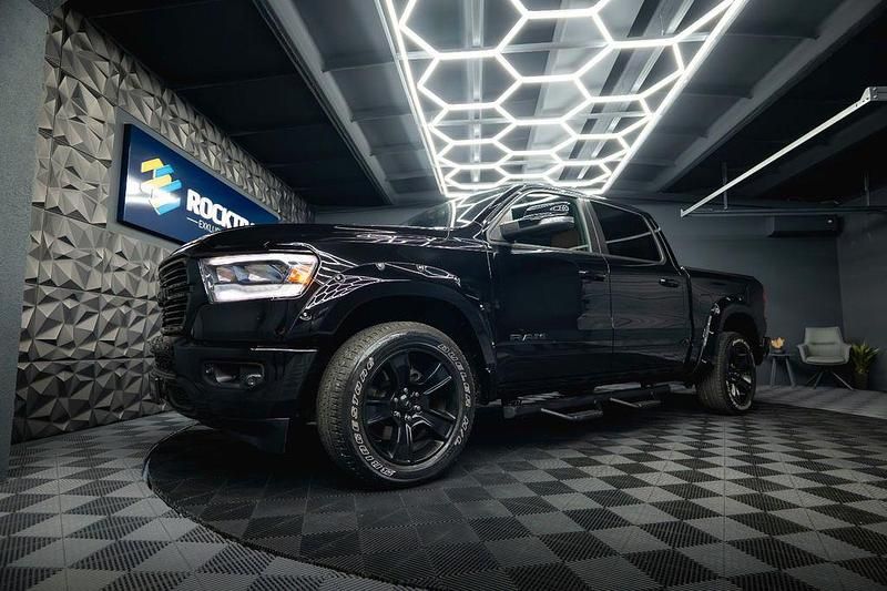 Schwarz Gebraucht 2022 Dodge Ram Abholung | 42.990 € (Guter Preis) - Bild 1/4