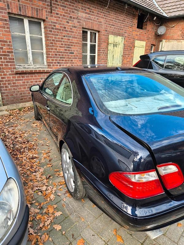 Gebraucht Mercedes CLK320 218 PS (160 kW) 2001 Blau Coupé