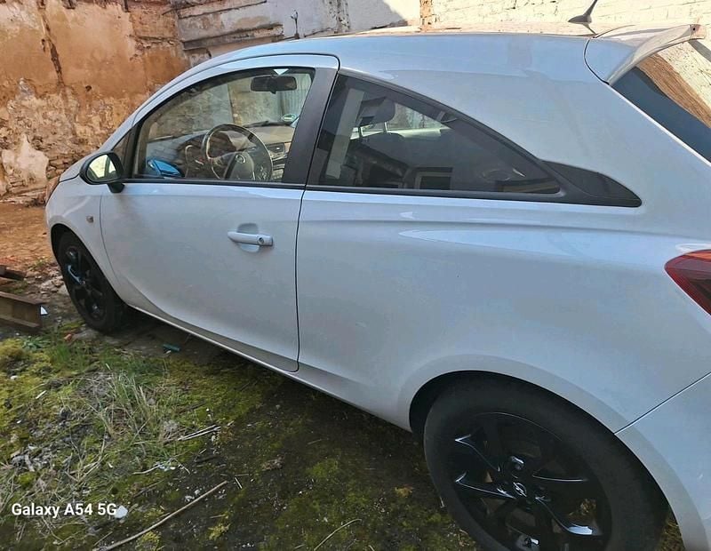 Gebraucht Opel Corsa 90 PS (66 kW) 2018 Weiß Kleinwagen