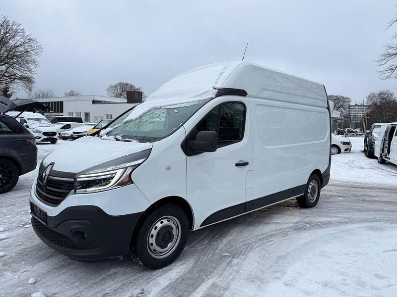 Gebraucht Renault Trafic Komfort 145 PS (106 kW) 2021 Weiß Van / Kleinbus