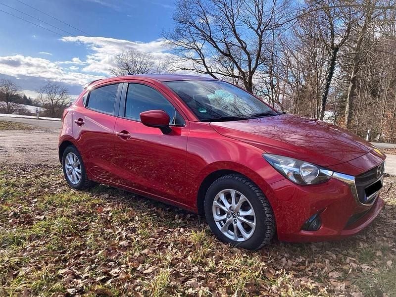 Gebraucht Mazda 2 Edition 90 PS (66 kW) 2015 Rot Limousine