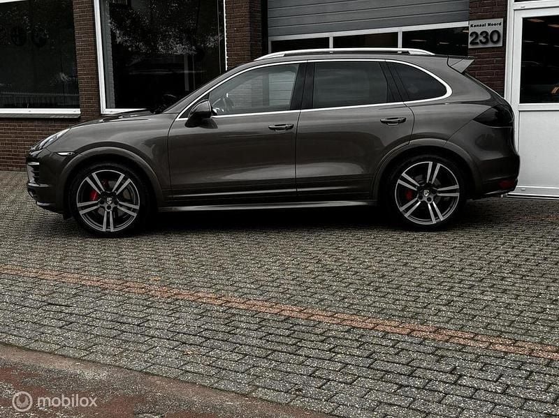 Gebraucht Porsche Cayenne 420 PS (308 kW) 2013 Braun SUV