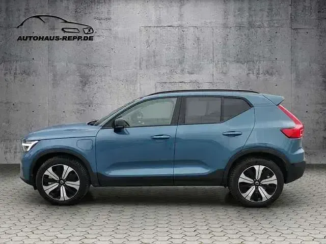 Gebraucht Volvo XC40 Plus 192 PS (141 kW) 2023 Fjord blue SUV
